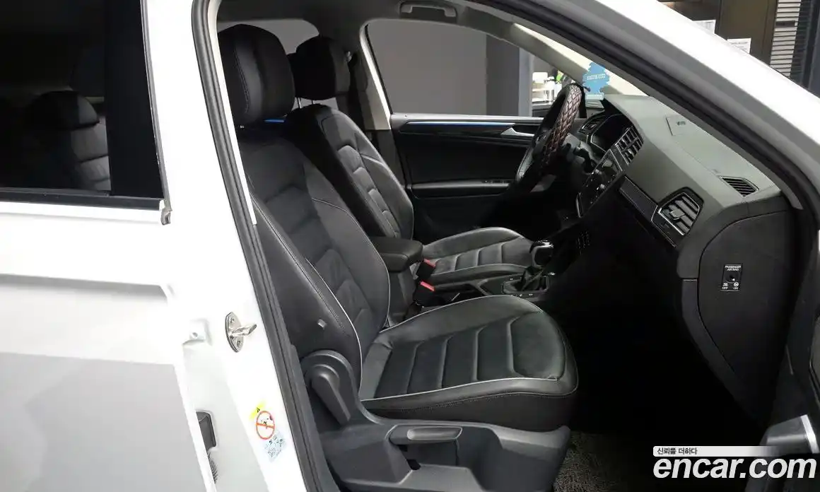 Volkswagen Tiguan 2022 2.0 гидро в Москве № 168805, фото 11