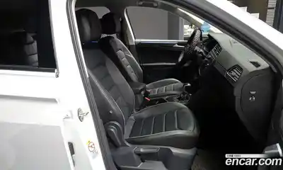 Volkswagen Tiguan 2022 2.0 гидро в Москве № 168805, миниатюра 11