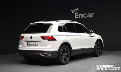 Volkswagen Tiguan 2022 2.0 гидро в Москве № 168805, миниатюра 2