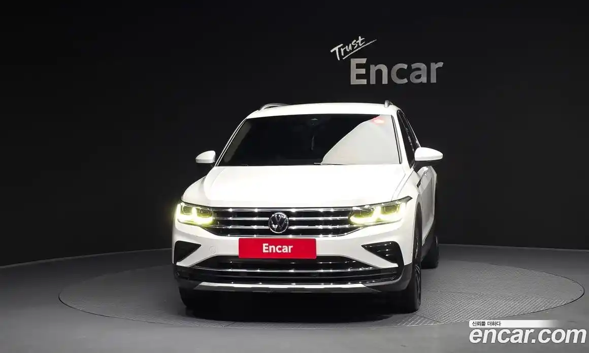 Volkswagen Tiguan 2022 2.0 гидро в Москве № 168805, фото 3