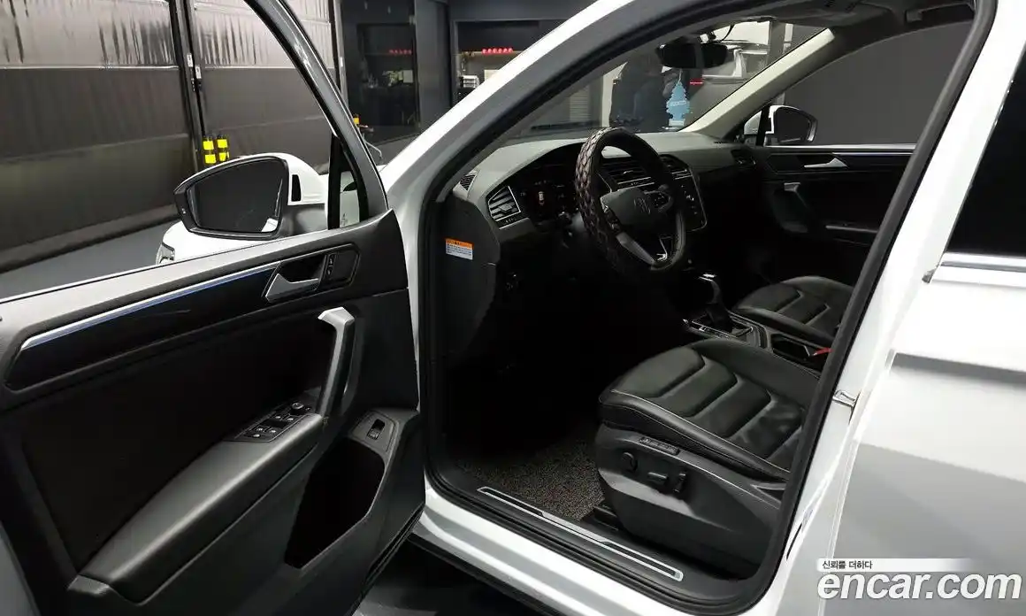 Volkswagen Tiguan 2022 2.0 гидро в Москве № 168805, фото 10