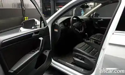 Volkswagen Tiguan 2022 2.0 гидро в Москве № 168805, миниатюра 10