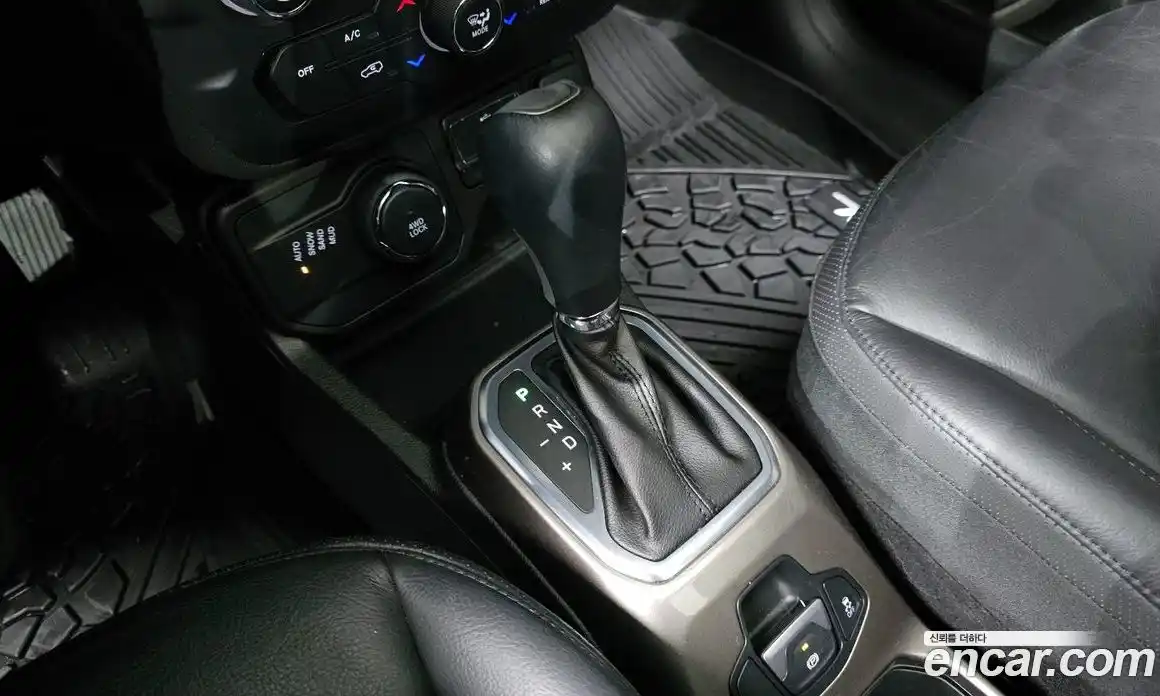 Jeep Renegade 2021 2.4 гидро в Москве № 169623, фото 9