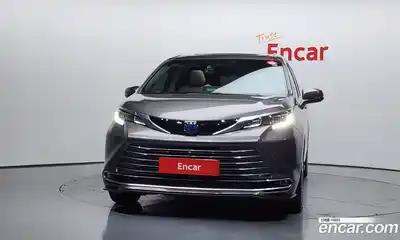 Toyota Sienna 2023 2.5 гидро в Москве № 170237, миниатюра 3