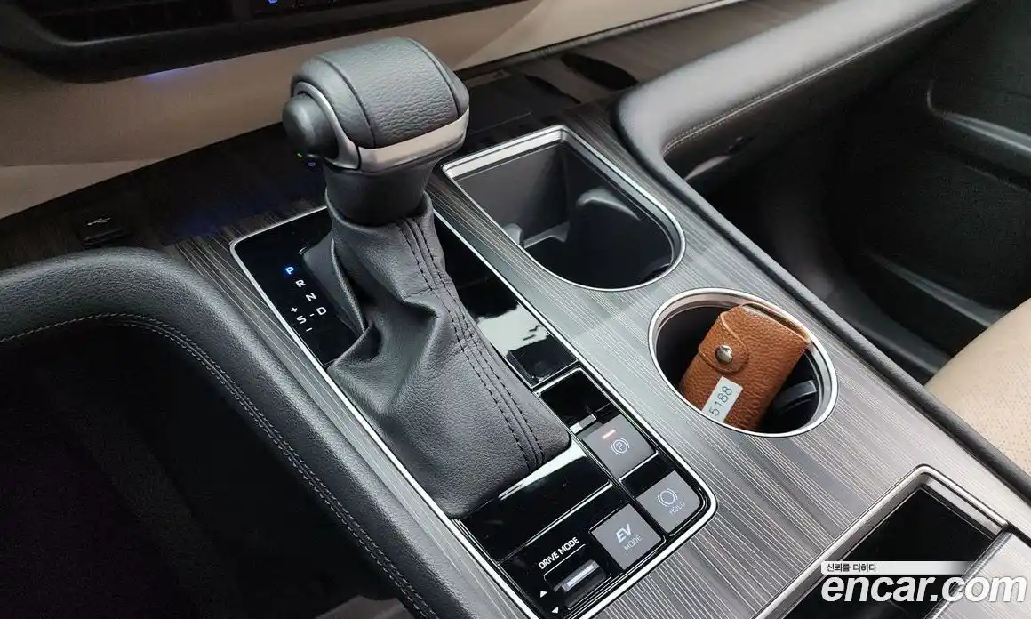 Toyota Sienna 2023 2.5 гидро в Москве № 170237, фото 9