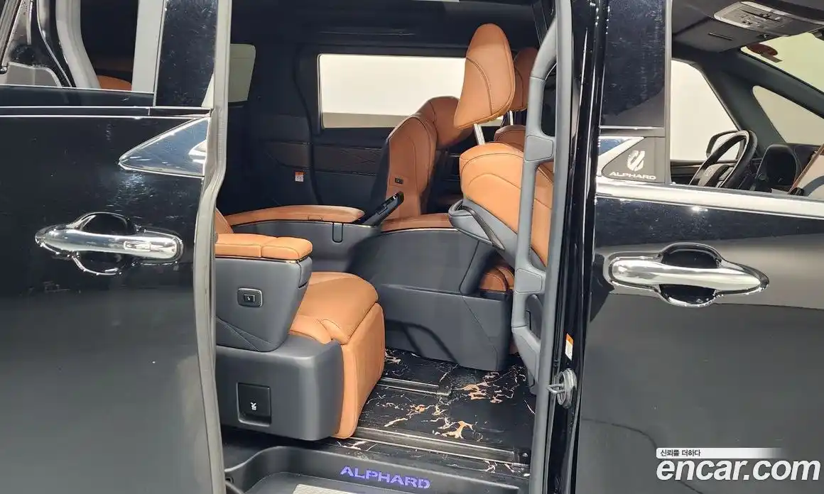 Toyota Alphard 2024 2.5 гидро в Москве № 170272, фото 12