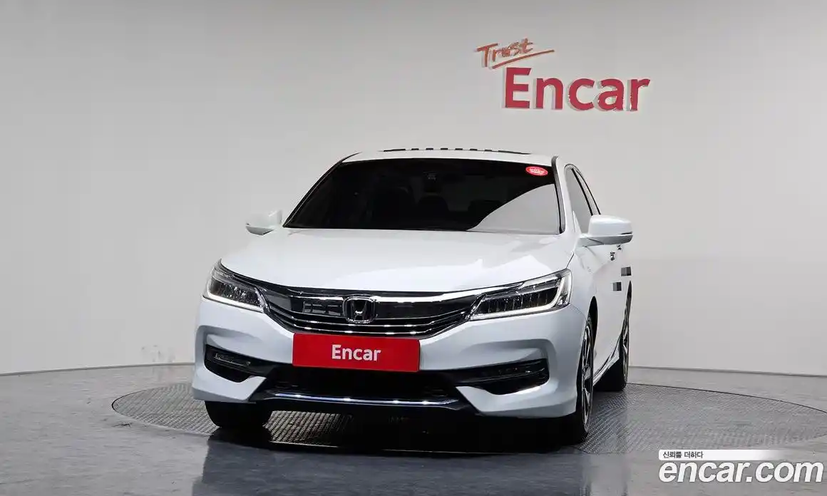 Honda Accord 2017 2.4 гидро в Москве № 170564, фото 3