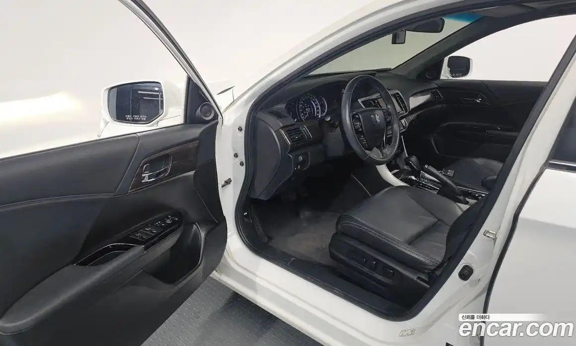Honda Accord 2017 2.4 гидро в Москве № 170564, фото 10
