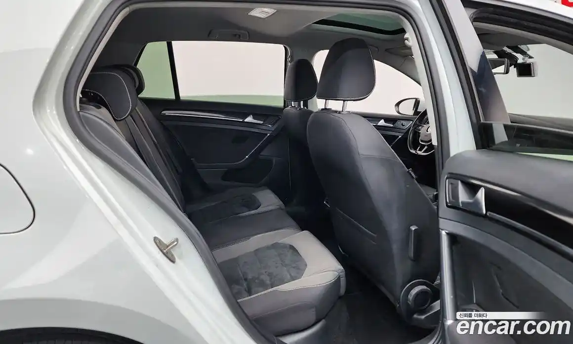 Volkswagen Golf 2015 2.0 гидро в Москве № 176983, фото 12