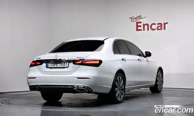 Mercedes-Benz E-Class 2023 2.0 гидро, миниатюра 2