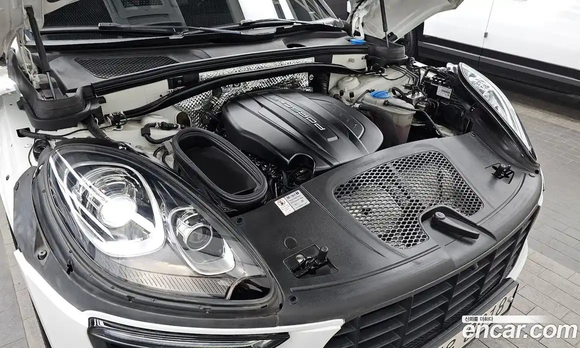 Porsche Macan 2018 2.0 гидро в Москве № 179727, фото 6
