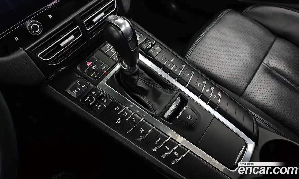 Porsche Macan 2018 2.0 гидро в Москве № 179727, фото 9