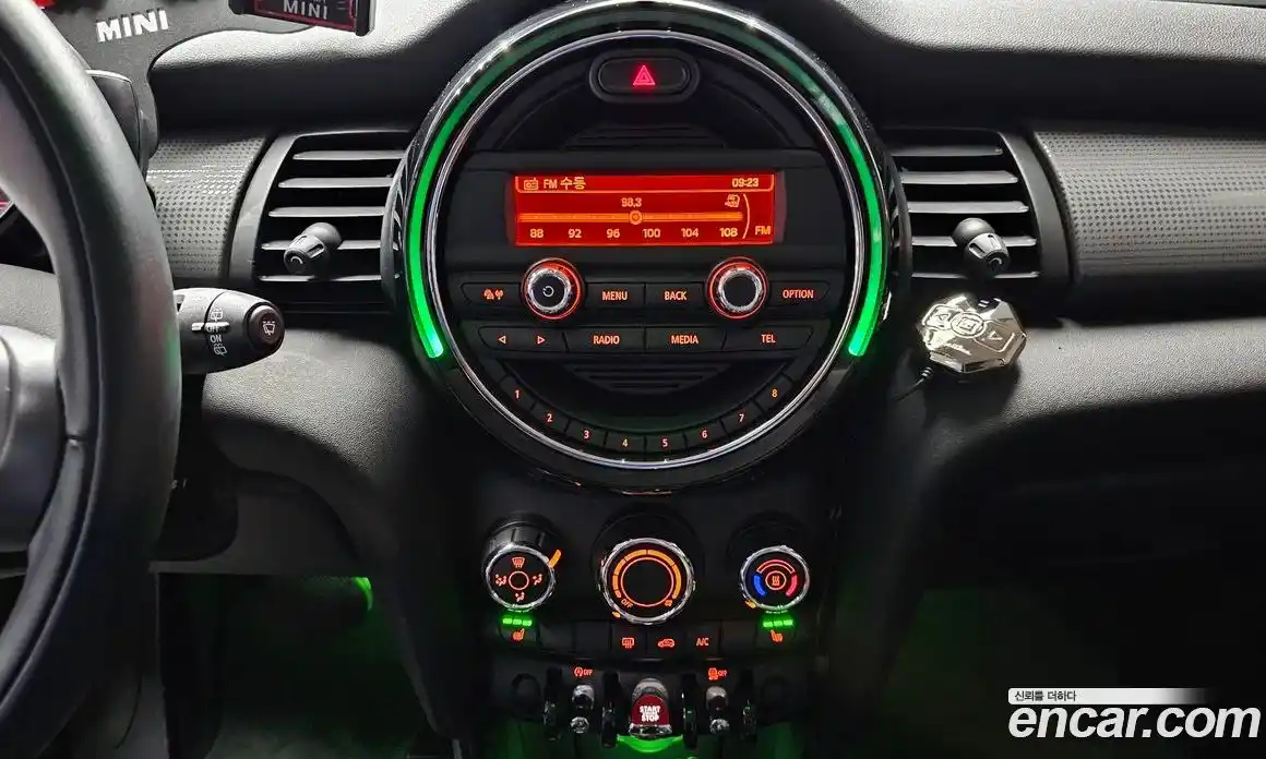 Mini Cooper 2014 1.5 гидро в Москве № 184332, фото 14