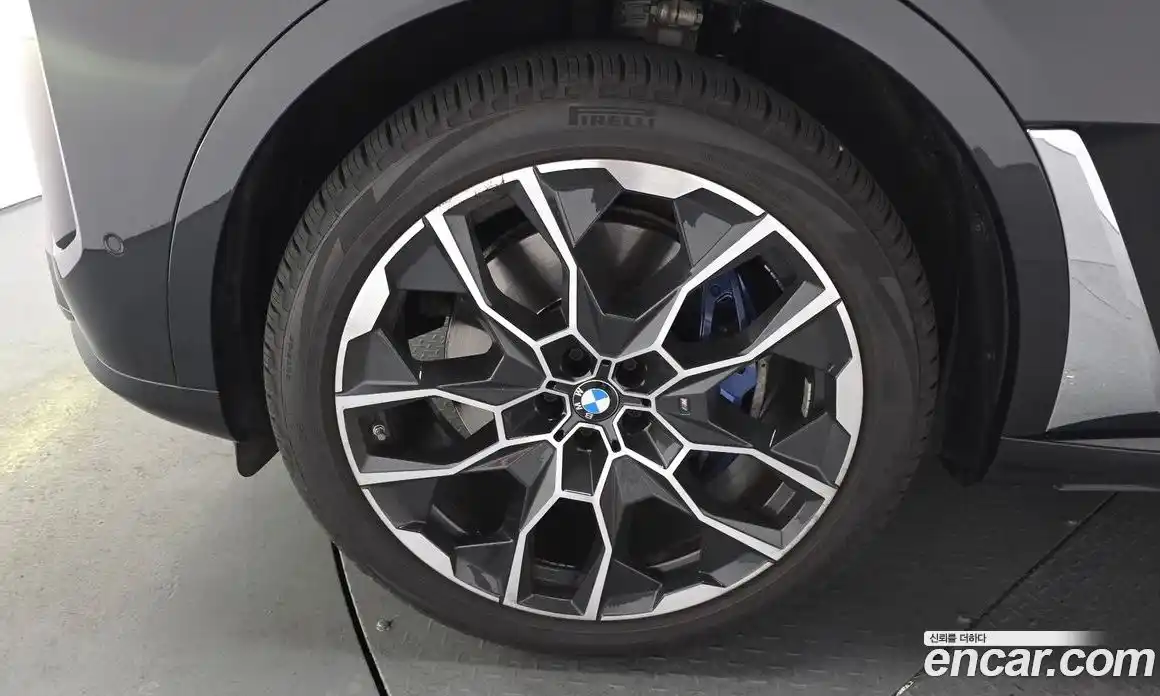 BMW X7 2023 3.0 гидро в Москве № 189718, фото 4