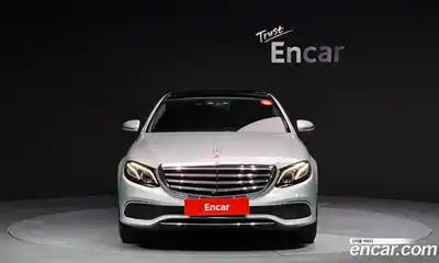 Mercedes-Benz E-Class 2019 2.0 гидро, миниатюра 3