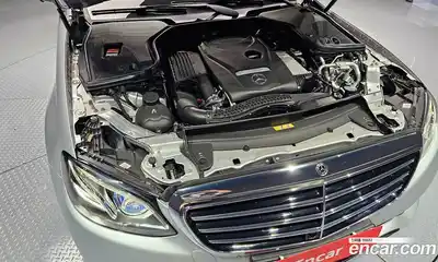 Mercedes-Benz E-Class 2019 2.0 гидро, миниатюра 6