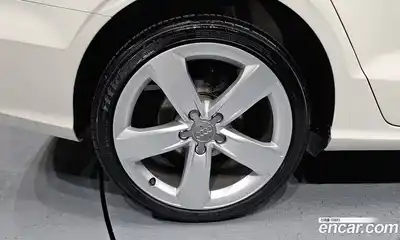 Audi A3 2015 1.6 гидро в Москве № 194077, миниатюра 5