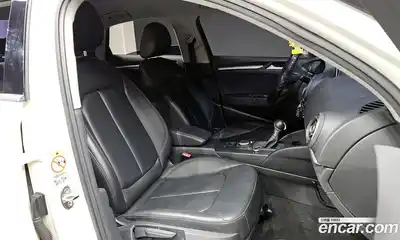 Audi A3 2015 1.6 гидро в Москве № 194077, миниатюра 10