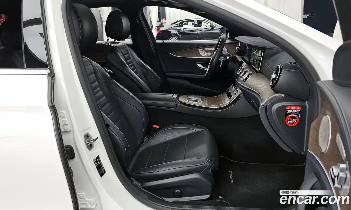 Mercedes-Benz E-Class 2022 1.9 гидро, фото 11
