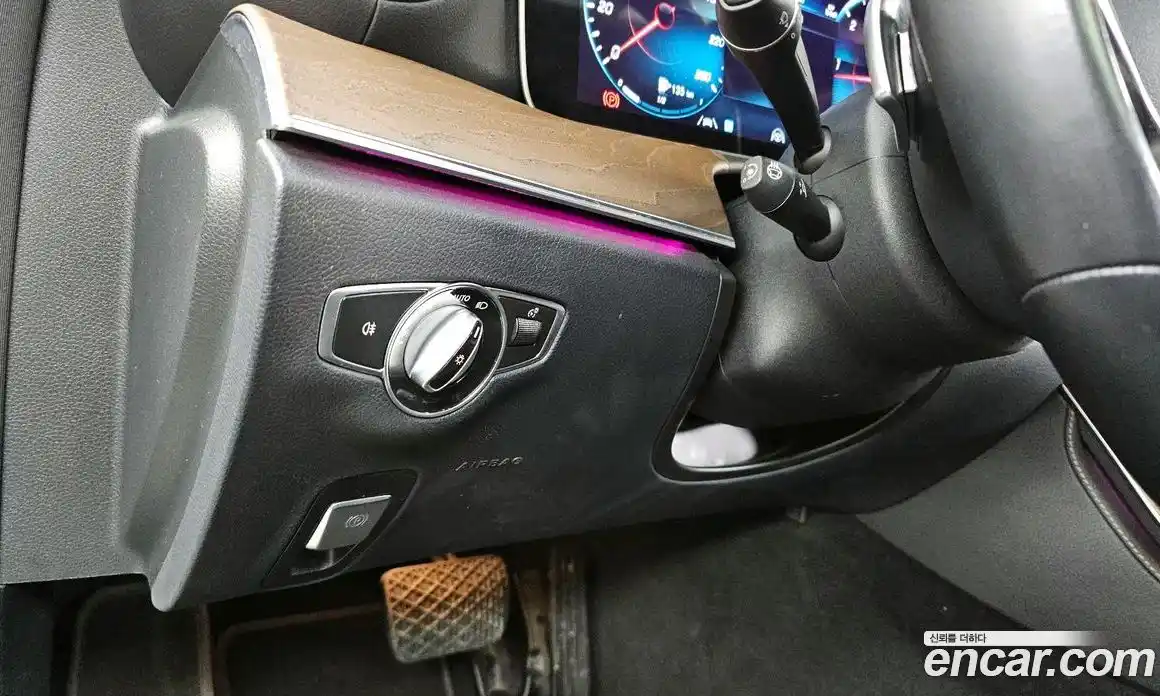 Mercedes-Benz E-Class 2022 1.9 гидро, фото 16