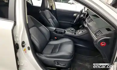 Lexus CT200h 2017 1.8 гидро в Москве № 198864, миниатюра 11