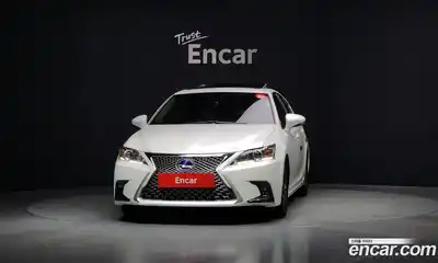Lexus CT200h 2017 1.8 гидро в Москве № 198864, миниатюра 3