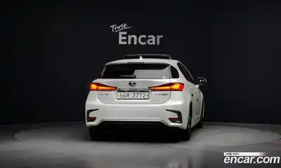 Lexus CT200h 2017 1.8 гидро в Москве № 198864, миниатюра 4