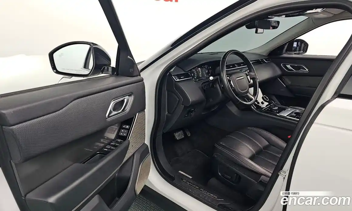 Land Rover Range-Rover Velar 2017 2.0 гидро в Москве № 213608, фото 11