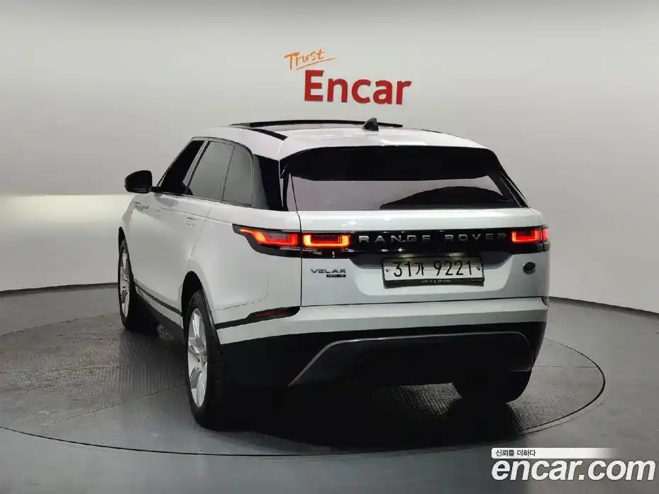 Land Rover Range-Rover Velar 2017 2.0 гидро в Москве № 213608, фото 4