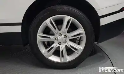Land Rover Range-Rover Velar 2017 2.0 гидро в Москве № 213608, миниатюра 5