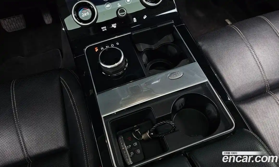 Land Rover Range-Rover Velar 2017 2.0 гидро в Москве № 213608, фото 9