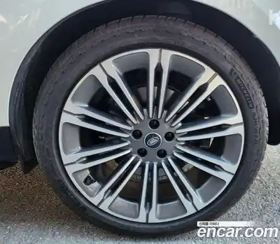 Land Rover Range-Rover 2025 4.4 гидро в Москве № 213881, миниатюра 6