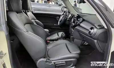 Mini Cooper 2021 1.5 гидро в Москве № 214082, миниатюра 11