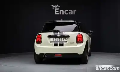 Mini Cooper 2021 1.5 гидро в Москве № 214082, миниатюра 4