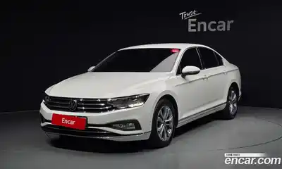 Volkswagen Passat, 2022