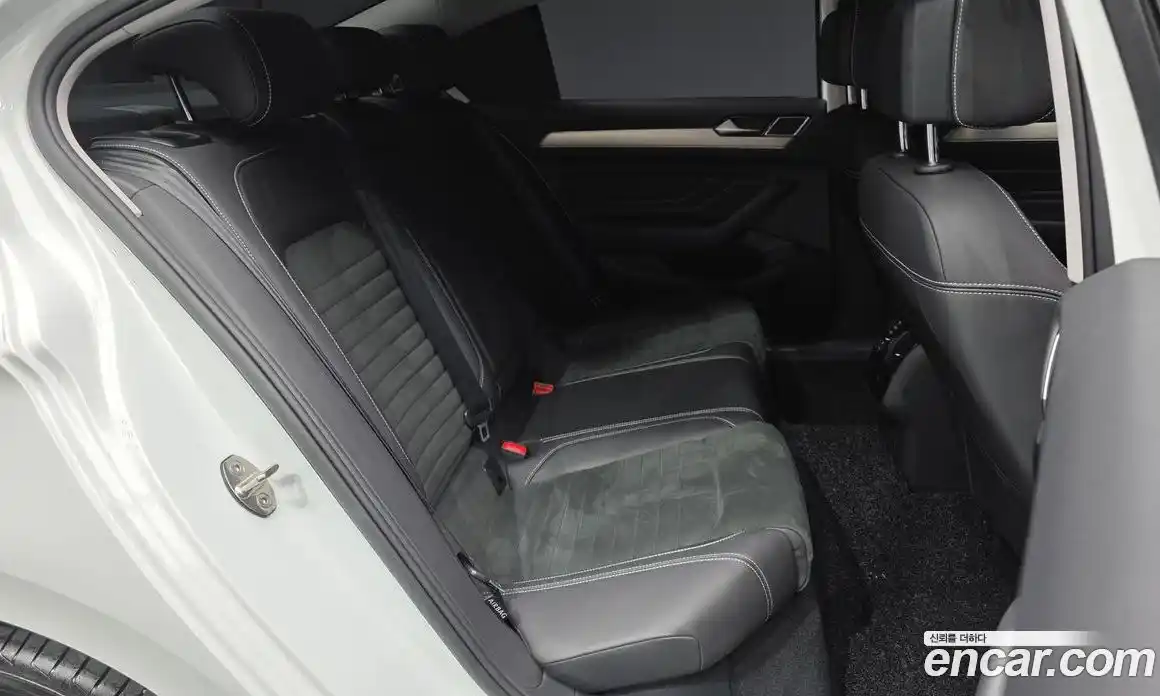 Volkswagen Passat 2022 2.0 гидро в Москве № 214927, фото 12