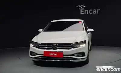 Volkswagen Passat 2022 2.0 гидро в Москве № 214927, миниатюра 3