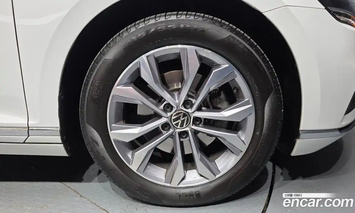 Volkswagen Passat 2022 2.0 гидро в Москве № 214927, фото 5