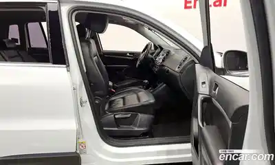 Volkswagen Tiguan 2015 2.0 гидро в Москве № 215328, миниатюра 11