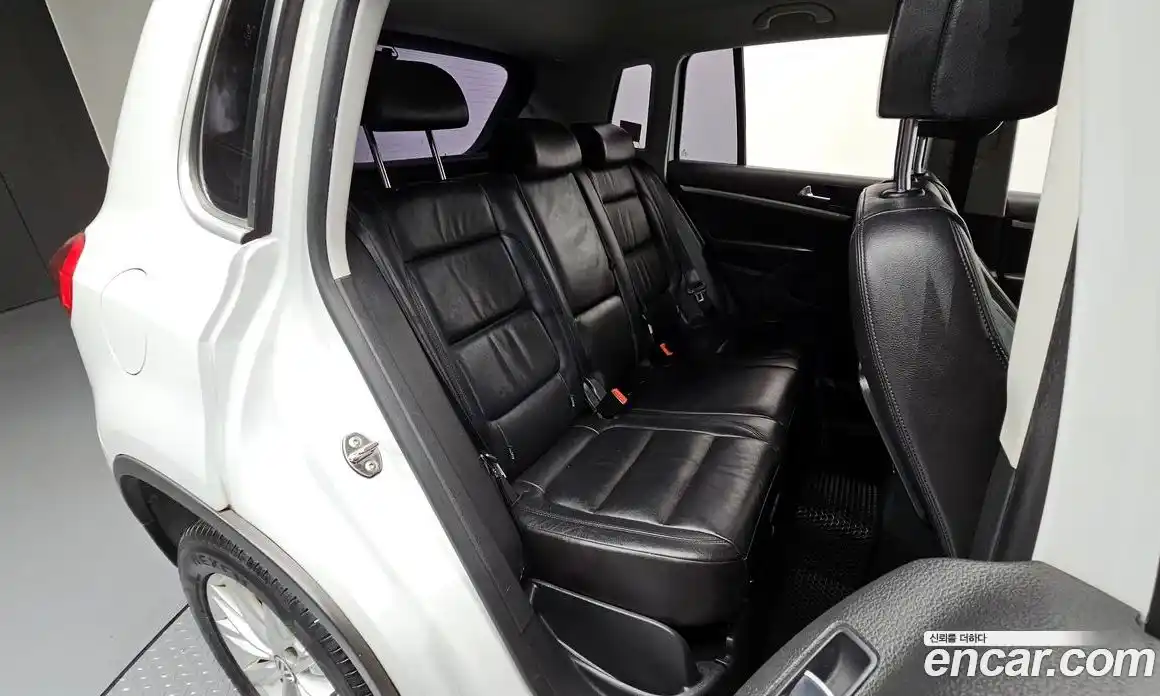Volkswagen Tiguan 2015 2.0 гидро в Москве № 215328, фото 12