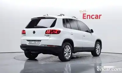 Volkswagen Tiguan 2015 2.0 гидро в Москве № 215328, миниатюра 2
