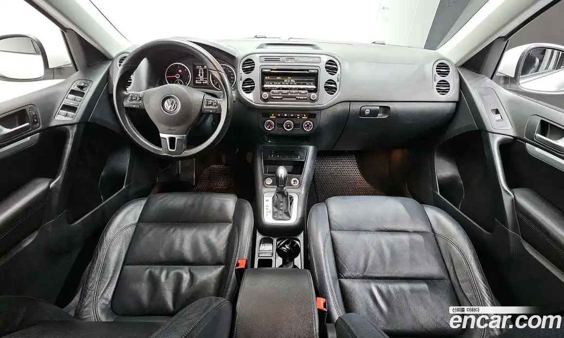 Volkswagen Tiguan 2015 2.0 гидро в Москве № 215328, фото 7
