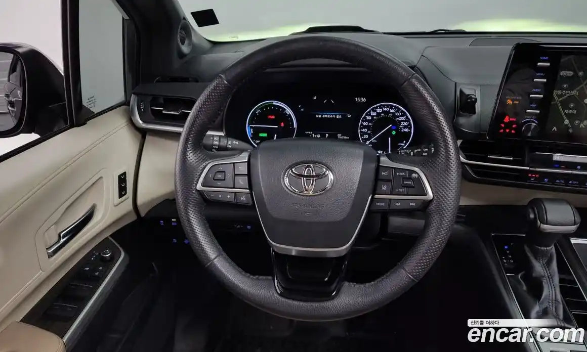 Toyota Sienna 2021 2.5 гидро в Москве № 215520, фото 13