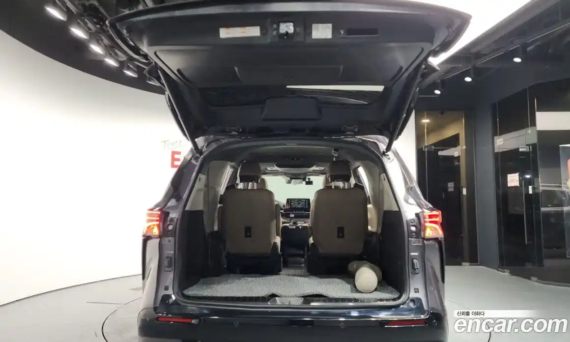 Toyota Sienna 2021 2.5 гидро в Москве № 215520, фото 20