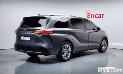 Toyota Sienna 2021 2.5 гидро в Москве № 215520, миниатюра 2