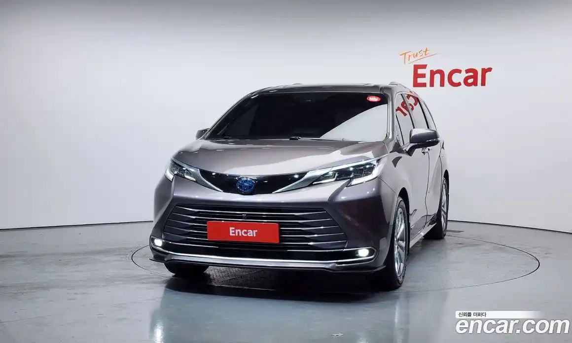 Toyota Sienna 2021 2.5 гидро в Москве № 215520, фото 3