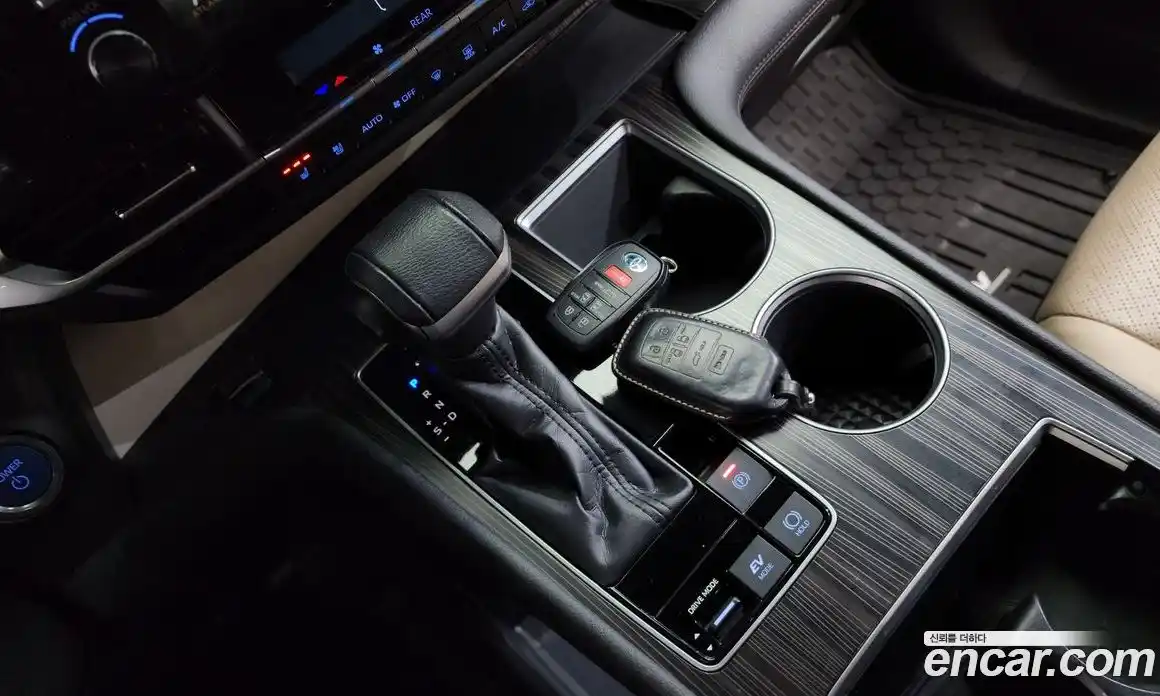Toyota Sienna 2021 2.5 гидро в Москве № 215520, фото 9