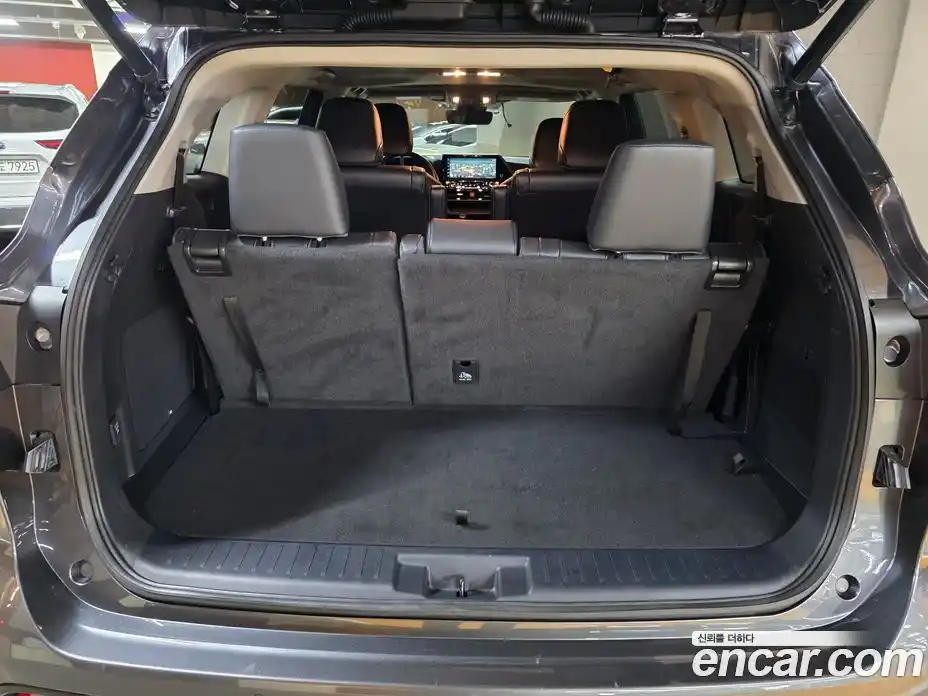 Toyota Highlander 2023 2.5 гидро в Москве № 215623, фото 7