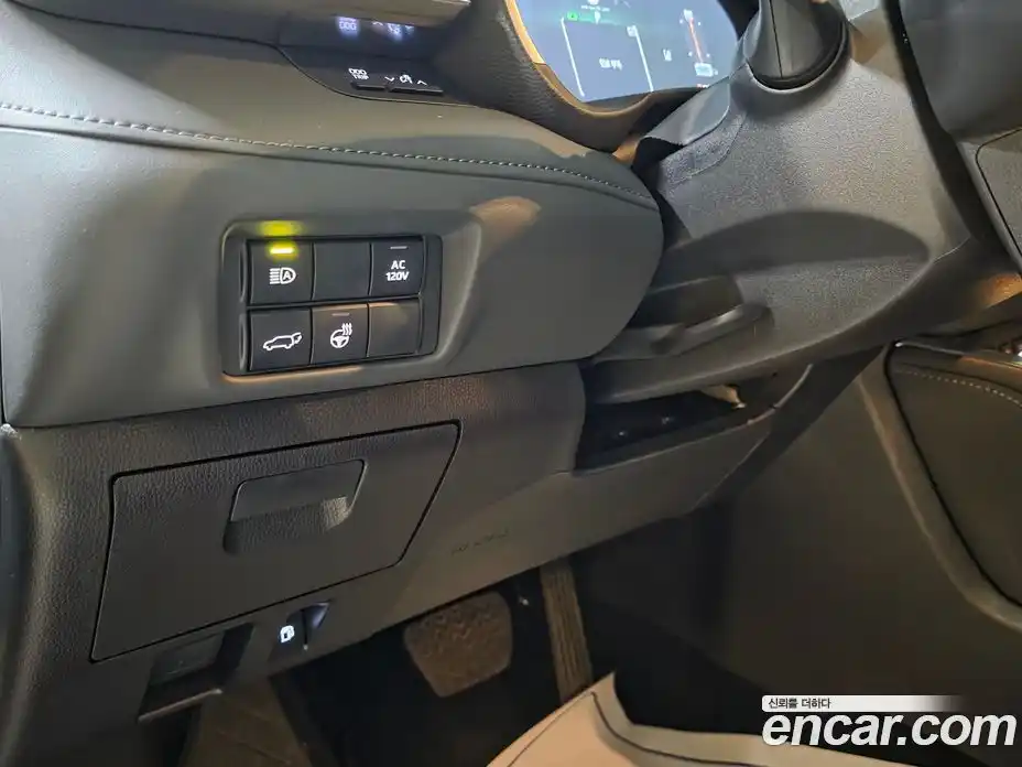 Toyota Highlander 2023 2.5 гидро в Москве № 215623, фото 9