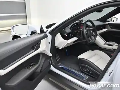 Porsche Taycan 2025 гидро в Москве № 225696, миниатюра 11